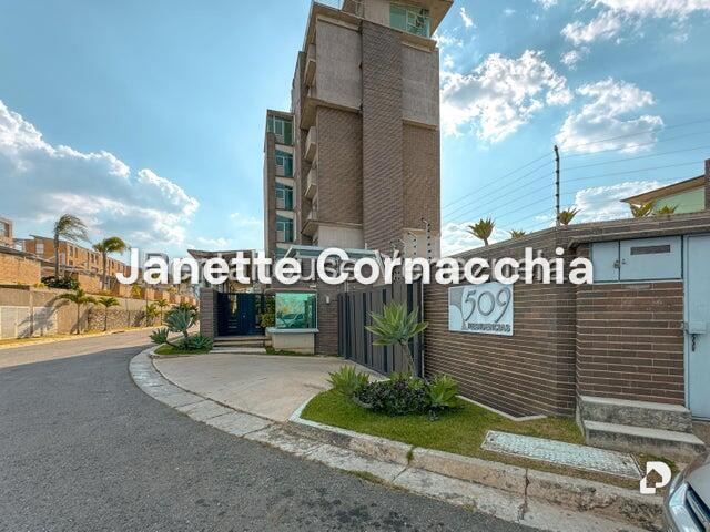 Apartamento en Alto Hatillo, Caracas – 2