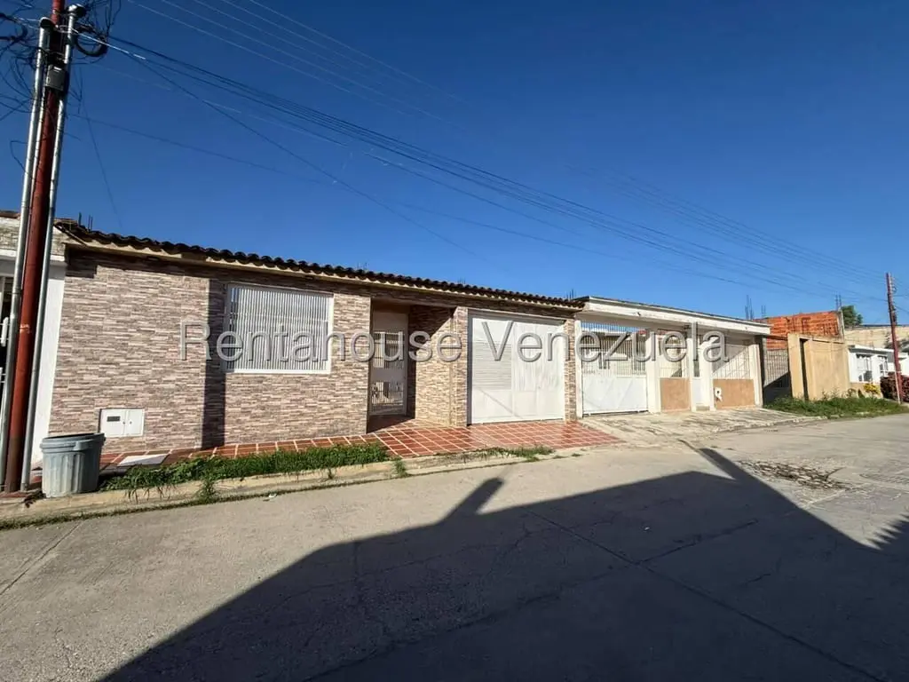 House in Ciudad Alianza, Guacara - 1