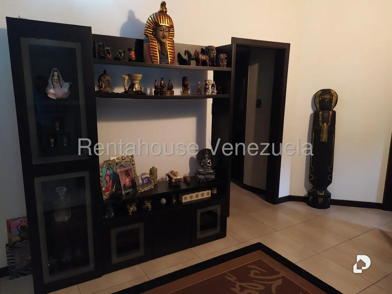 Casa en Monte Claro, Caracas – 24