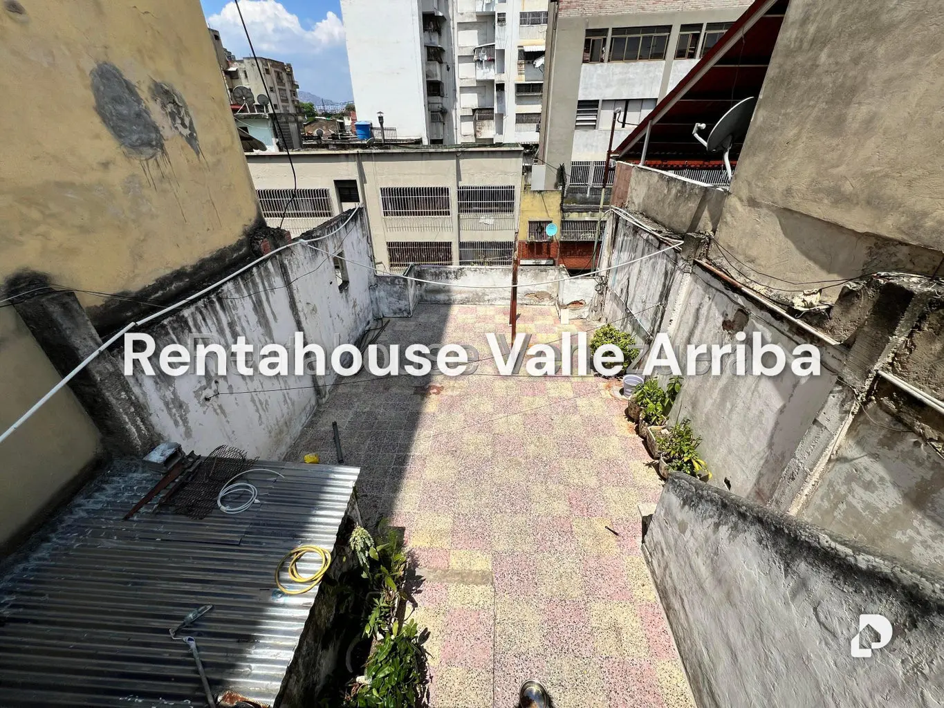 Casa en Parroquia Altagracia, Caracas – 14