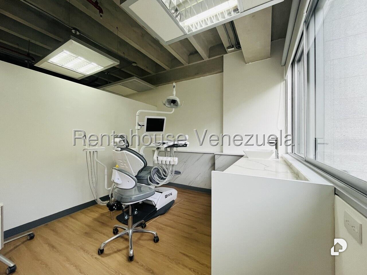 Local comercial en Macaracuay, Caracas – 16