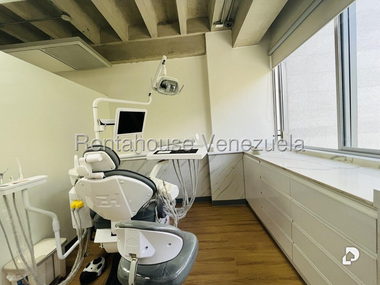 Local comercial en Macaracuay, Caracas – 17
