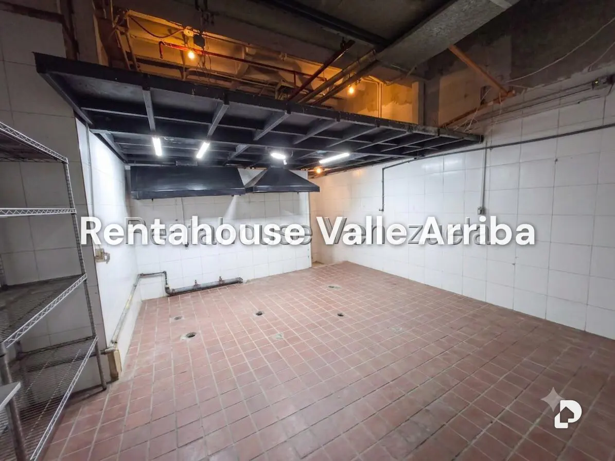 Local comercial en Los Dos Caminos, Caracas – 10