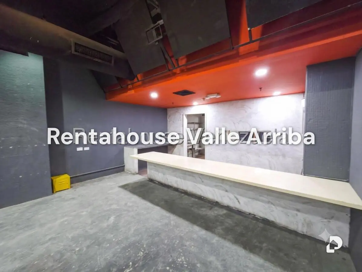 Local comercial en Los Dos Caminos, Caracas – 11