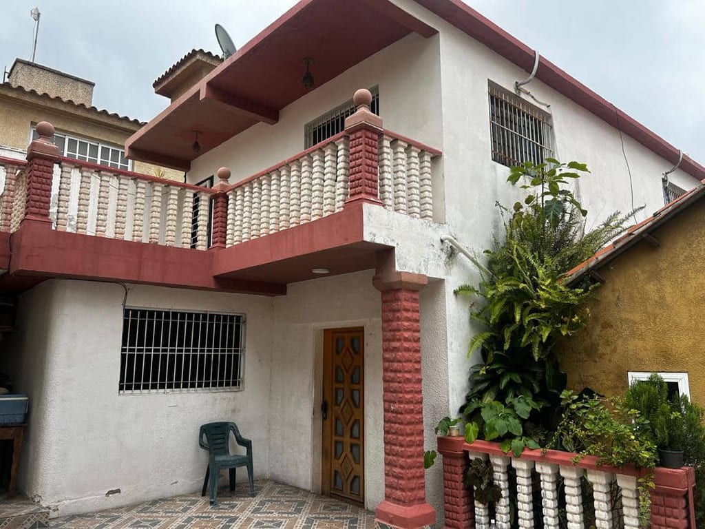 Casa en Catia La Mar - 1