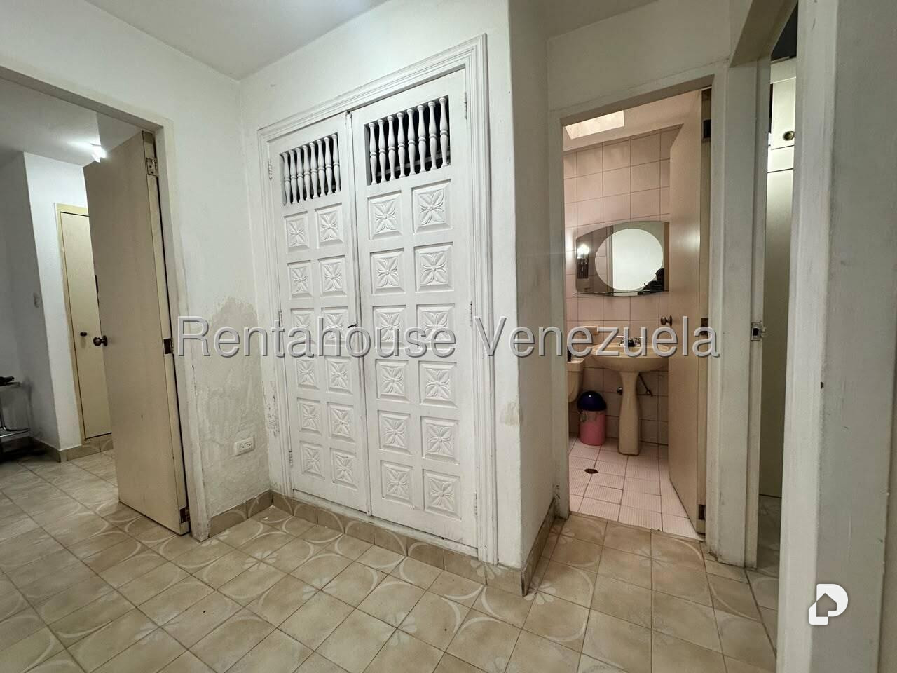 Casa en El Llanito, Caracas – 28