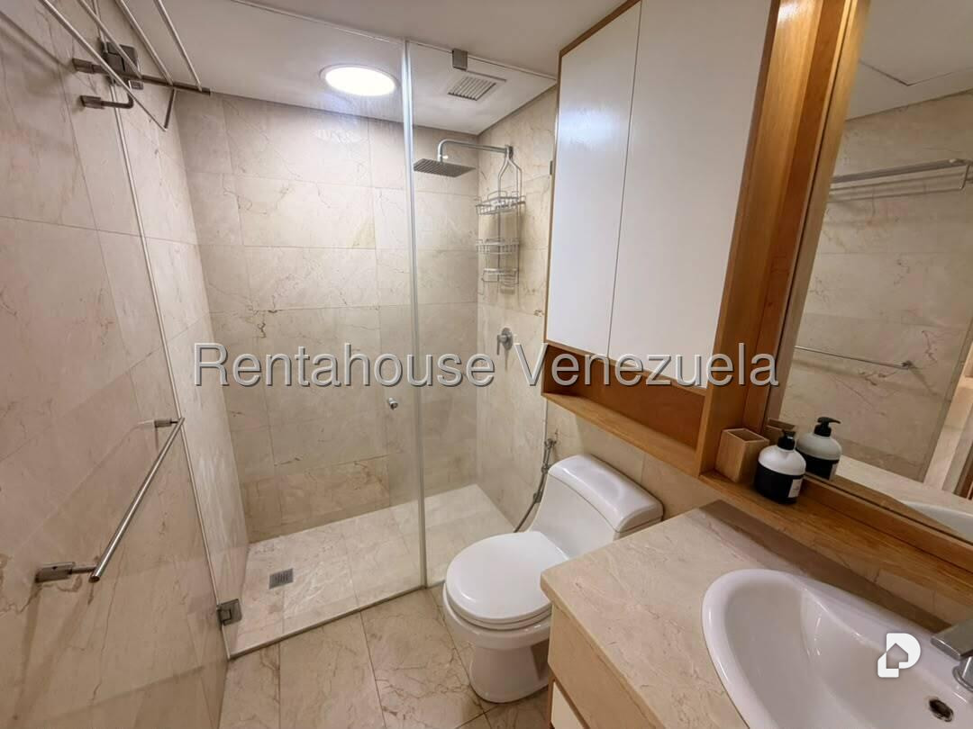 Apartamento en Lomas de Las Mercedes, Caracas – 16