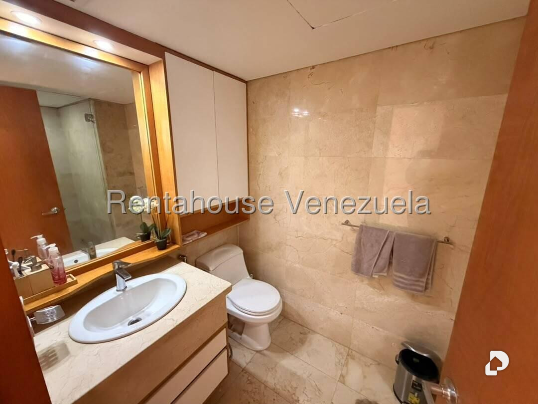 Apartamento en Lomas de Las Mercedes, Caracas – 21