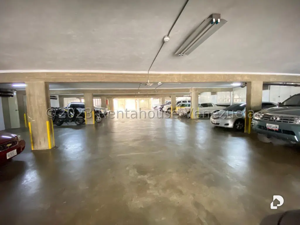 Apartamento en Altamira, Caracas – 24