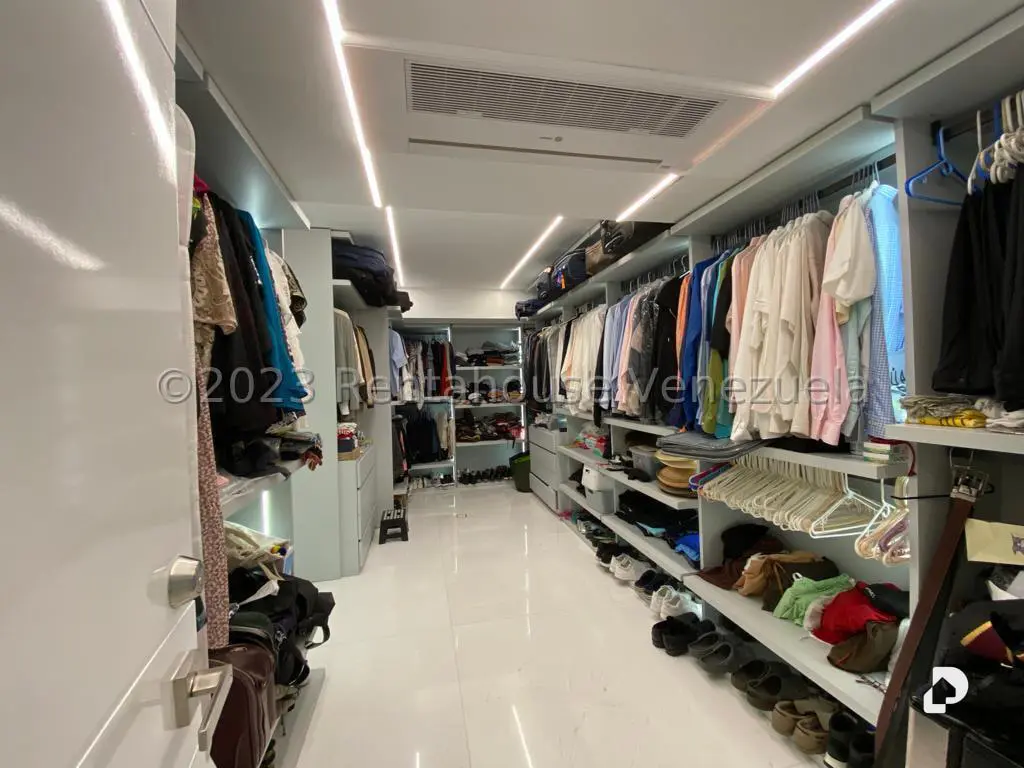 Apartamento en Altamira, Caracas – 20