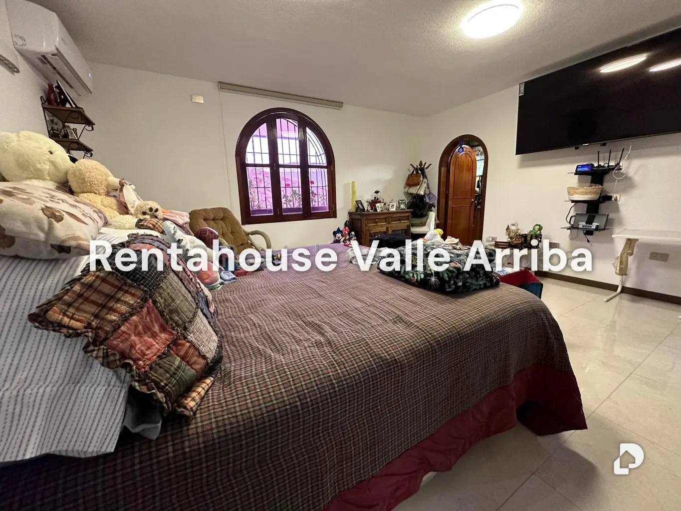 House in El Cafetal, Caracas – 26