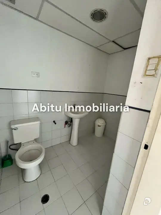 Local comercial en Bello Monte, Caracas – 43