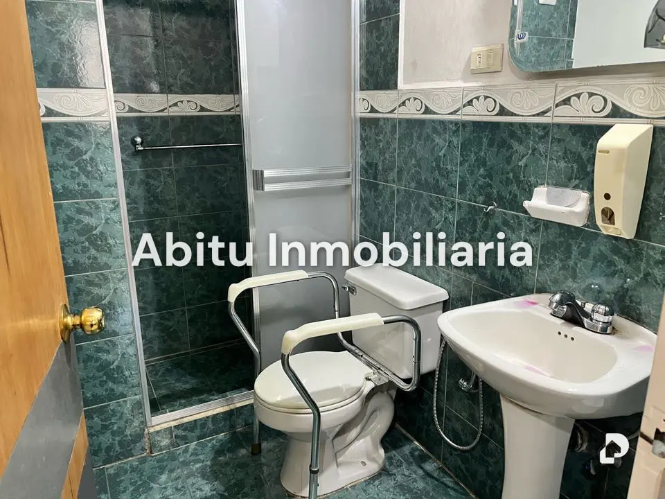 Local comercial en Bello Monte, Caracas – 26