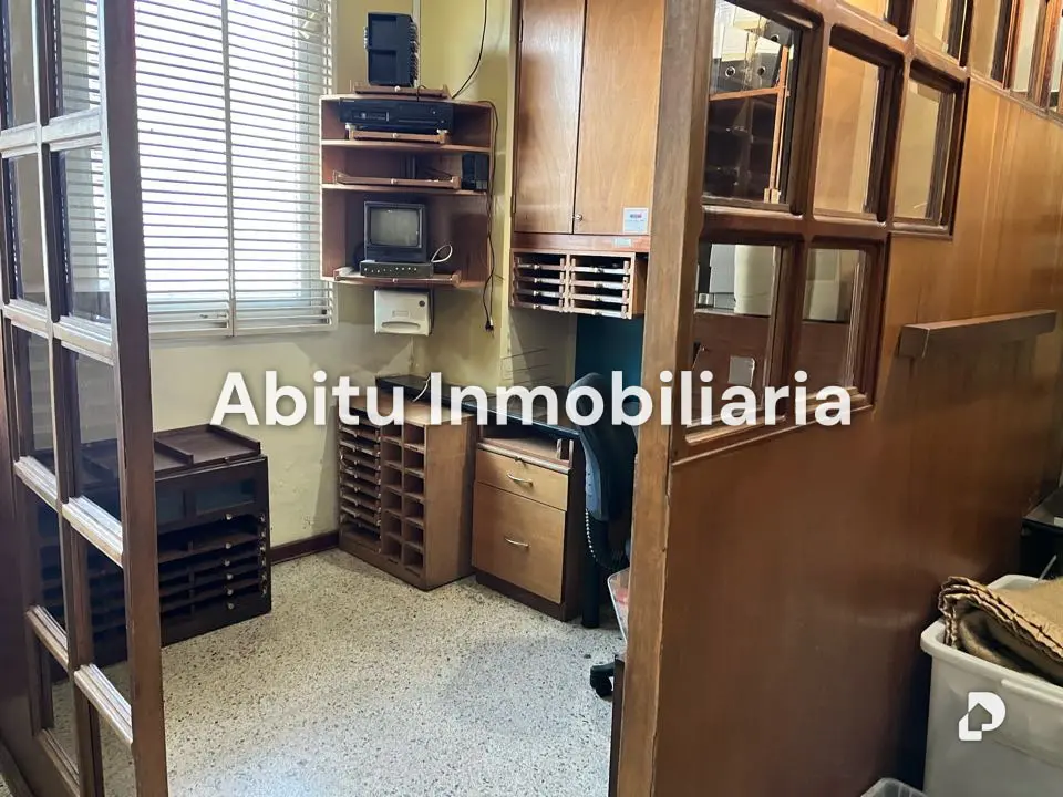Local comercial en Bello Monte, Caracas – 19