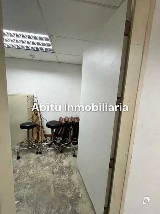 Local comercial en Bello Monte, Caracas – 33