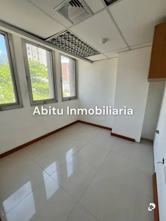 Local comercial en Bello Monte, Caracas – 36