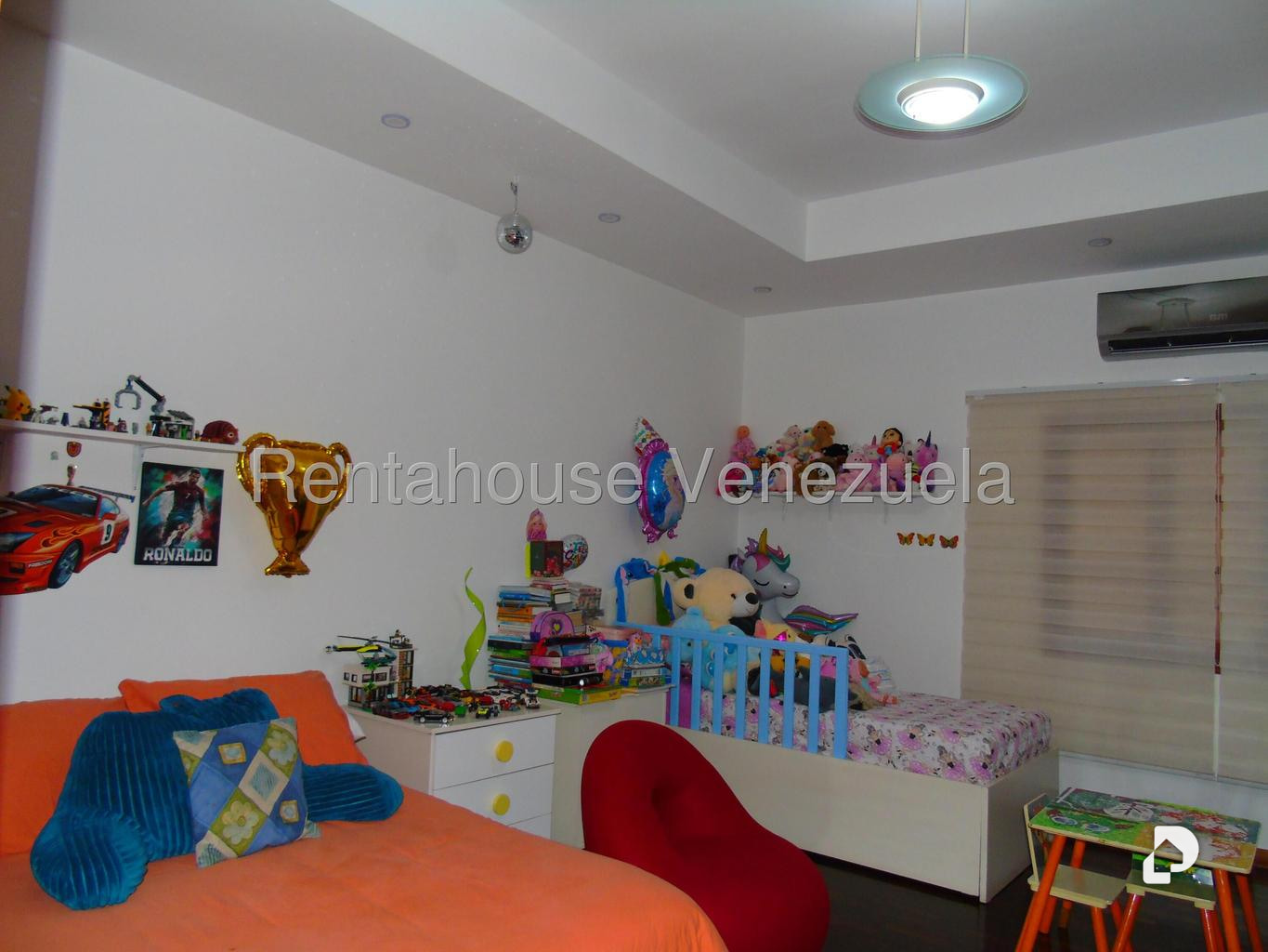 Casa en Altamira, Caracas – 27