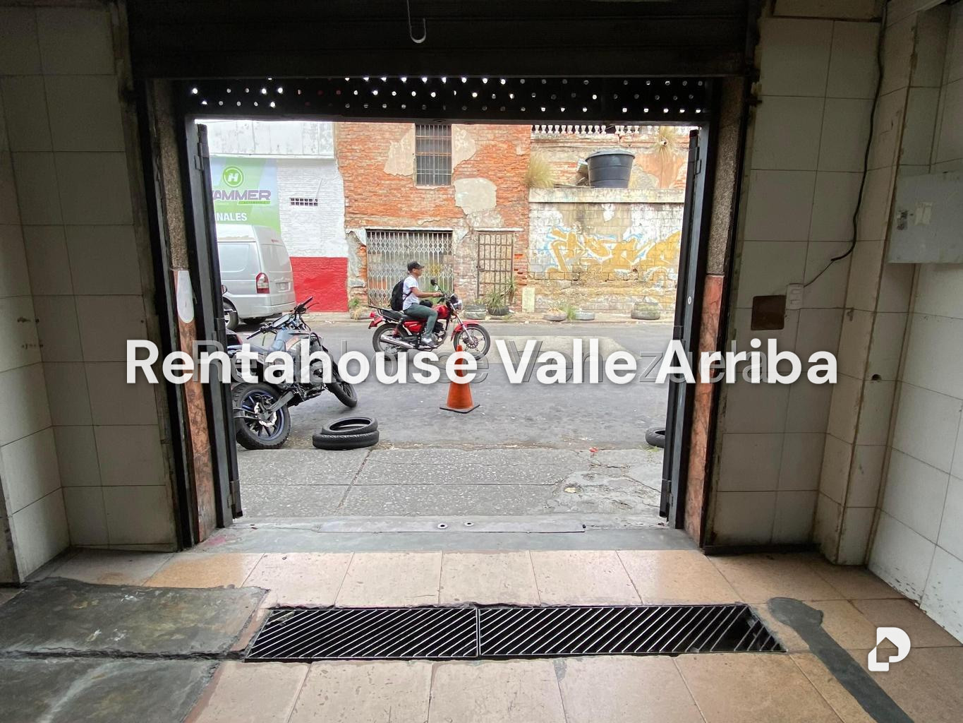 Local comercial en Puente Hierro, Caracas – 20