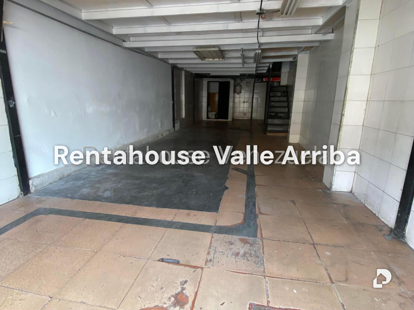 Local comercial en Puente Hierro, Caracas – 5