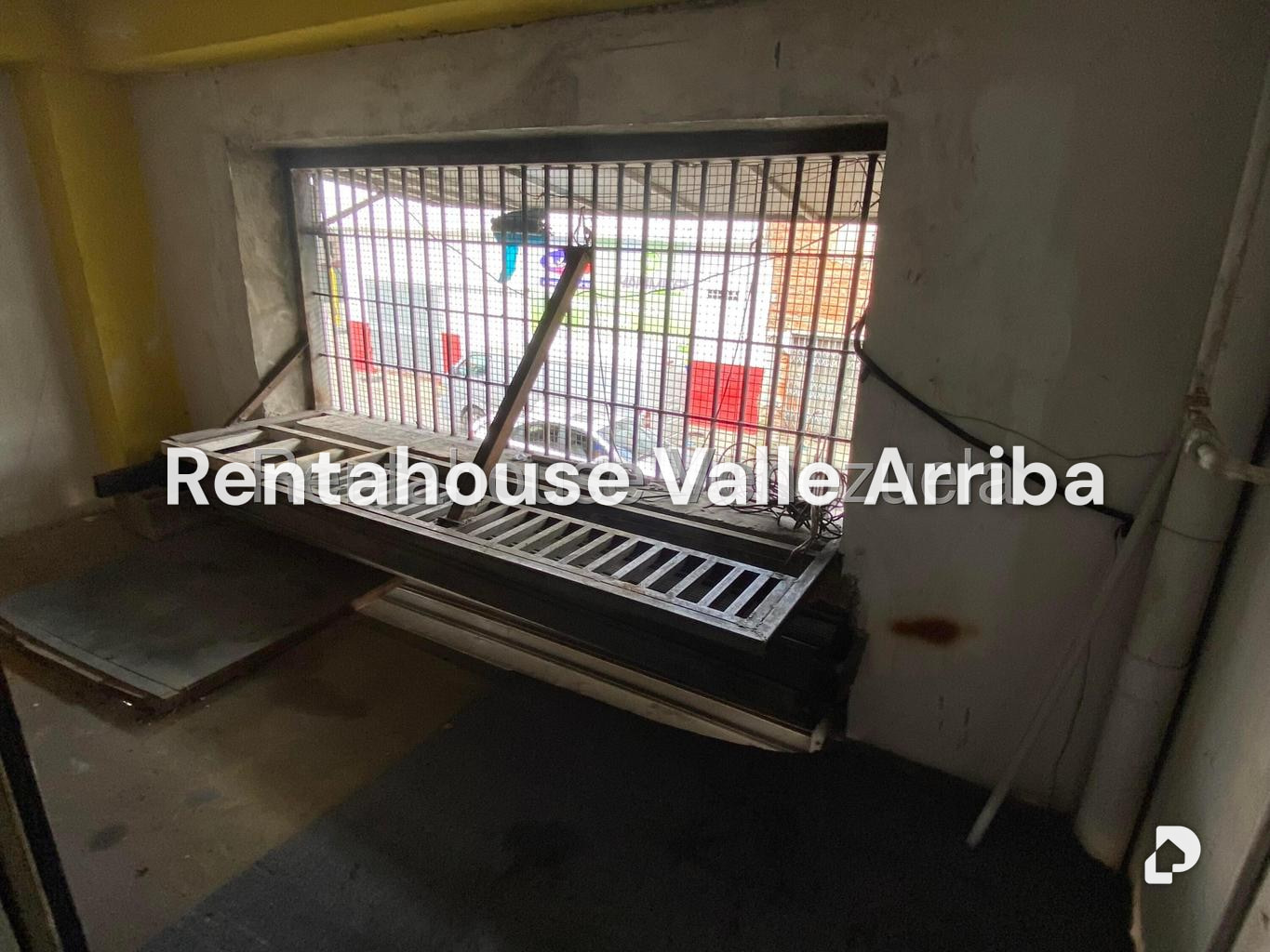 Local comercial en Puente Hierro, Caracas – 19