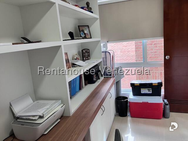 Apartamento en La Boyera, Caracas – 23