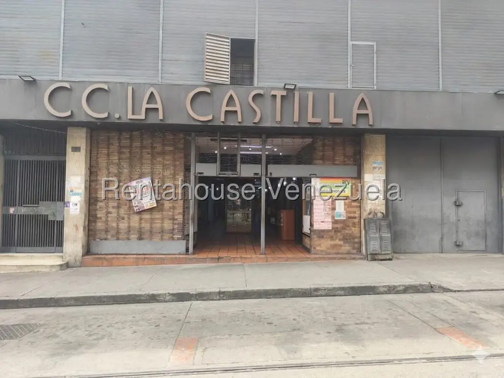 Building in La Candelaria, Caracas - 1
