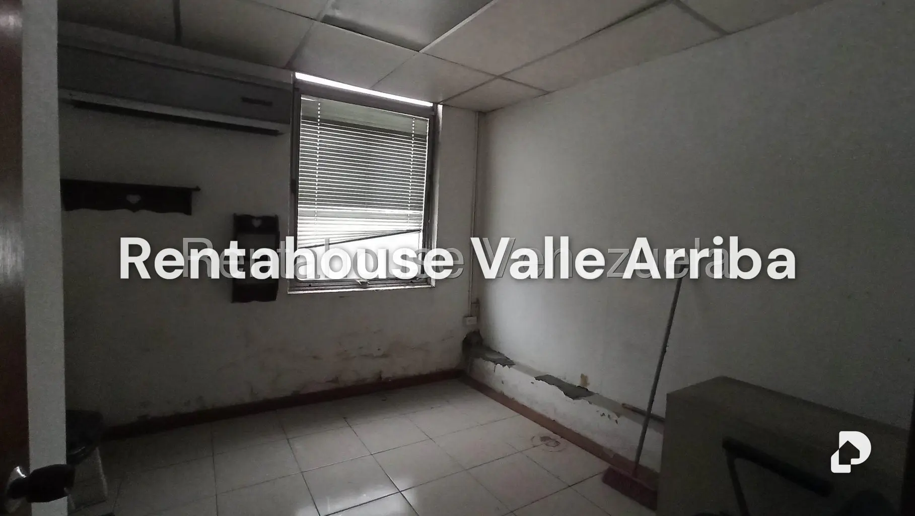 Oficina en Parroquia Altagracia, Caracas – 18