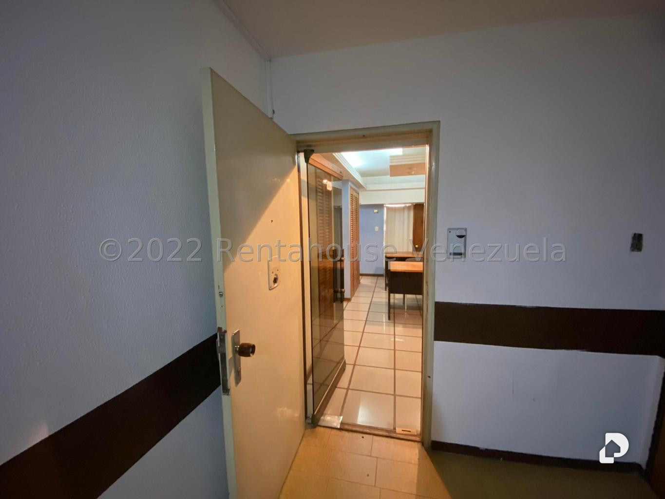 Office in El Marqués, Caracas – 4