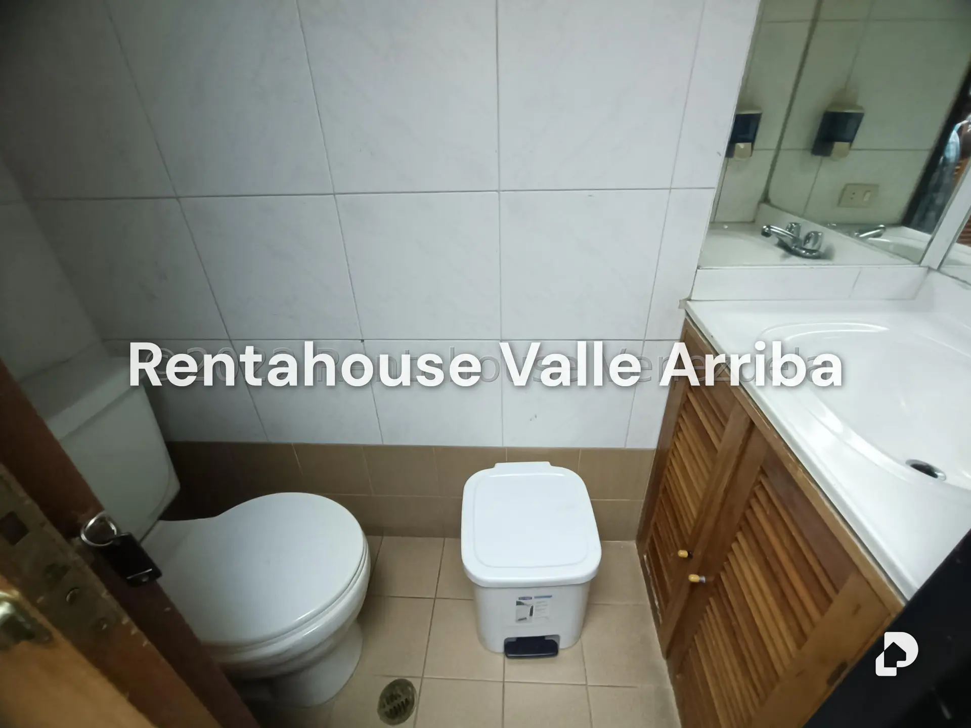 Office in El Bosque, Caracas – 26