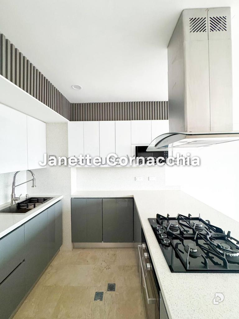 Apartamento en El Rosal, Caracas – 17