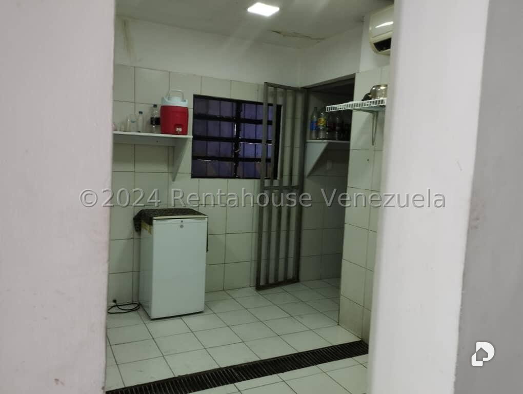 Local comercial en Catia, Caracas – 16