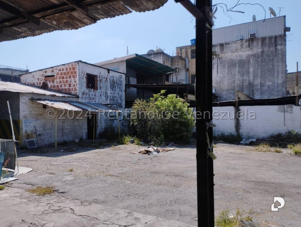 Local comercial en Catia, Caracas – 27
