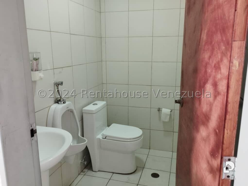 Local comercial en Catia, Caracas – 14