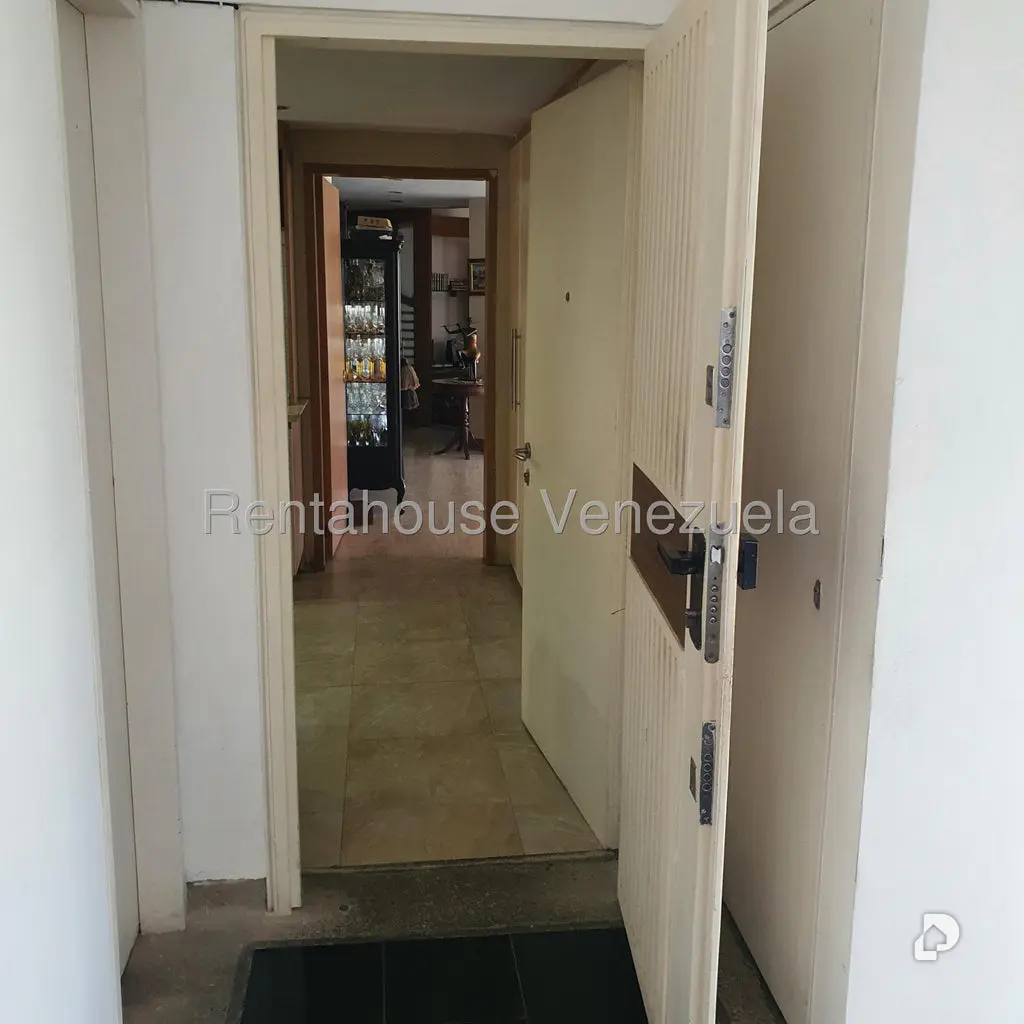 Apartamento en Colinas de Valle Arriba, Caracas – 11