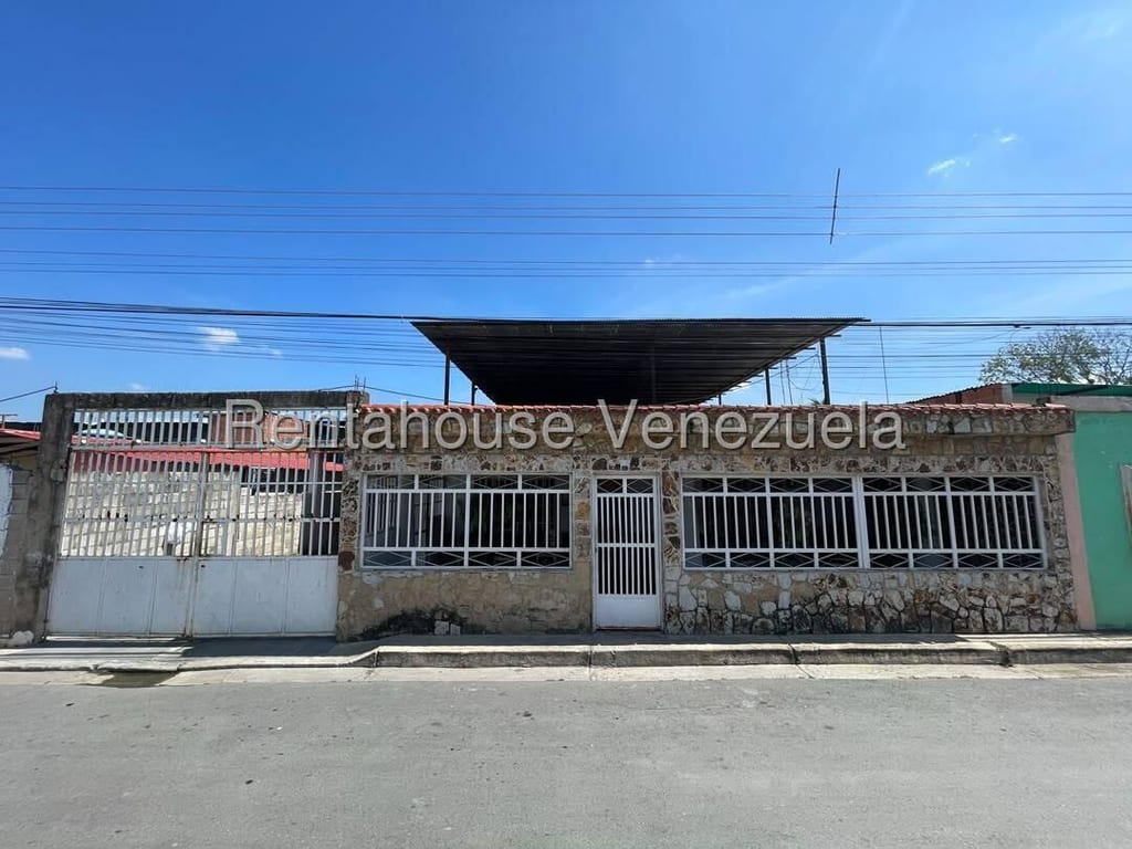 Casa en Santa Rita, Maracay - 1