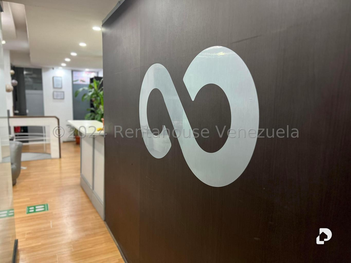 Oficina en La Castellana, Caracas – 10
