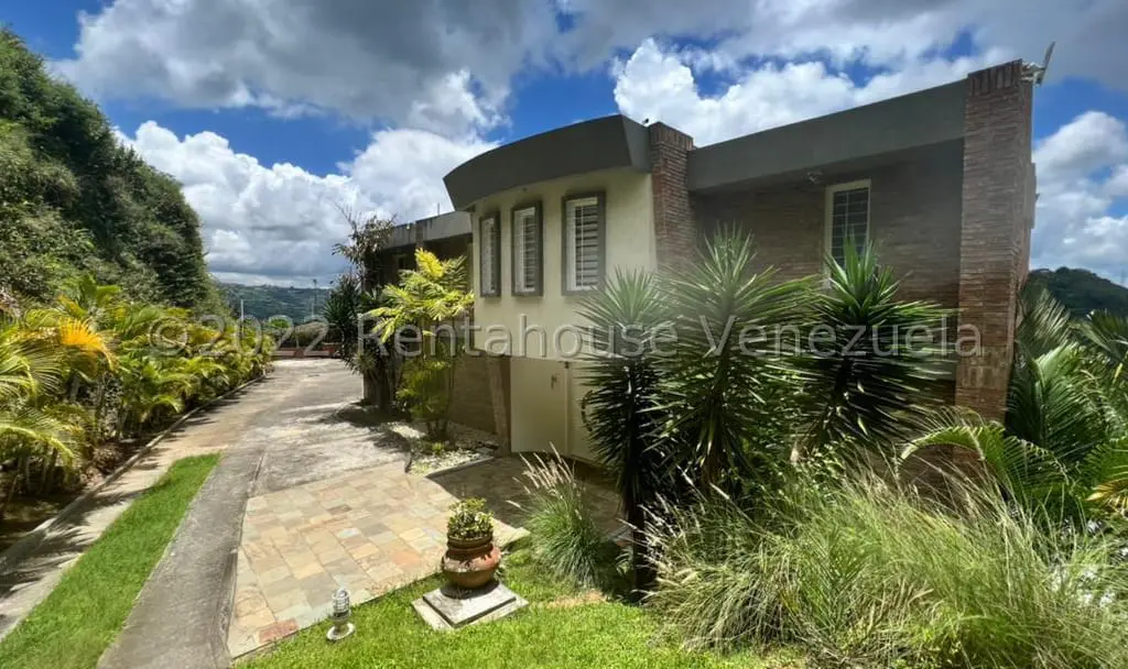 House in Caicaguana, Caracas - 1