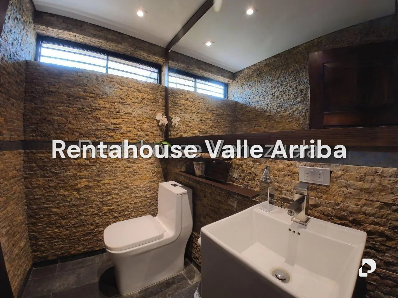 Casa en Alto Hatillo, Caracas – 9