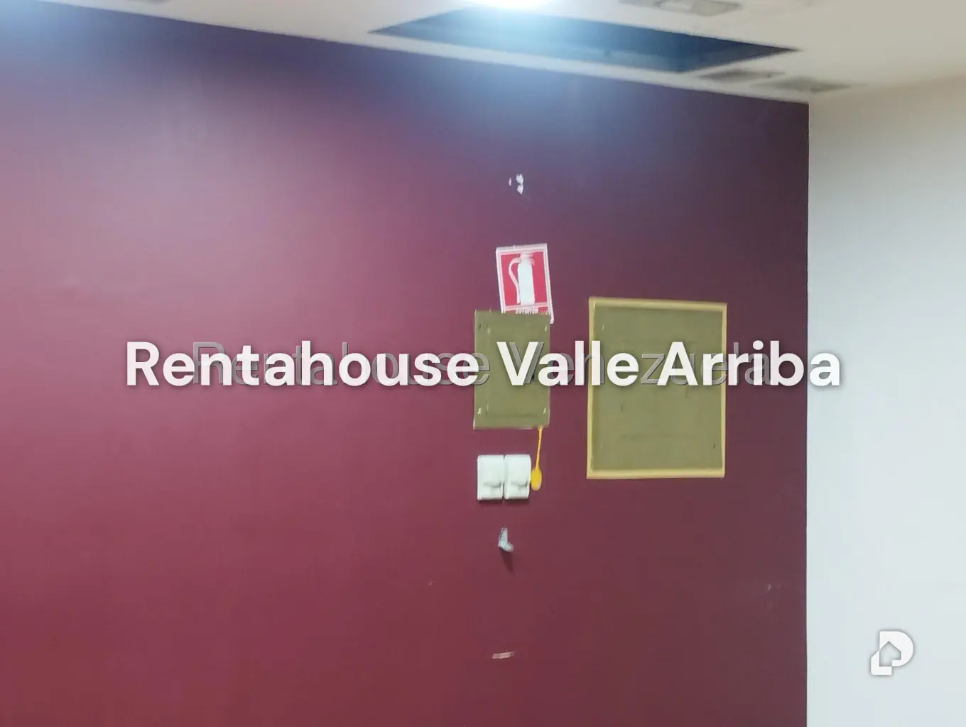 Local comercial en Colinas de Valle Arriba, Caracas – 12