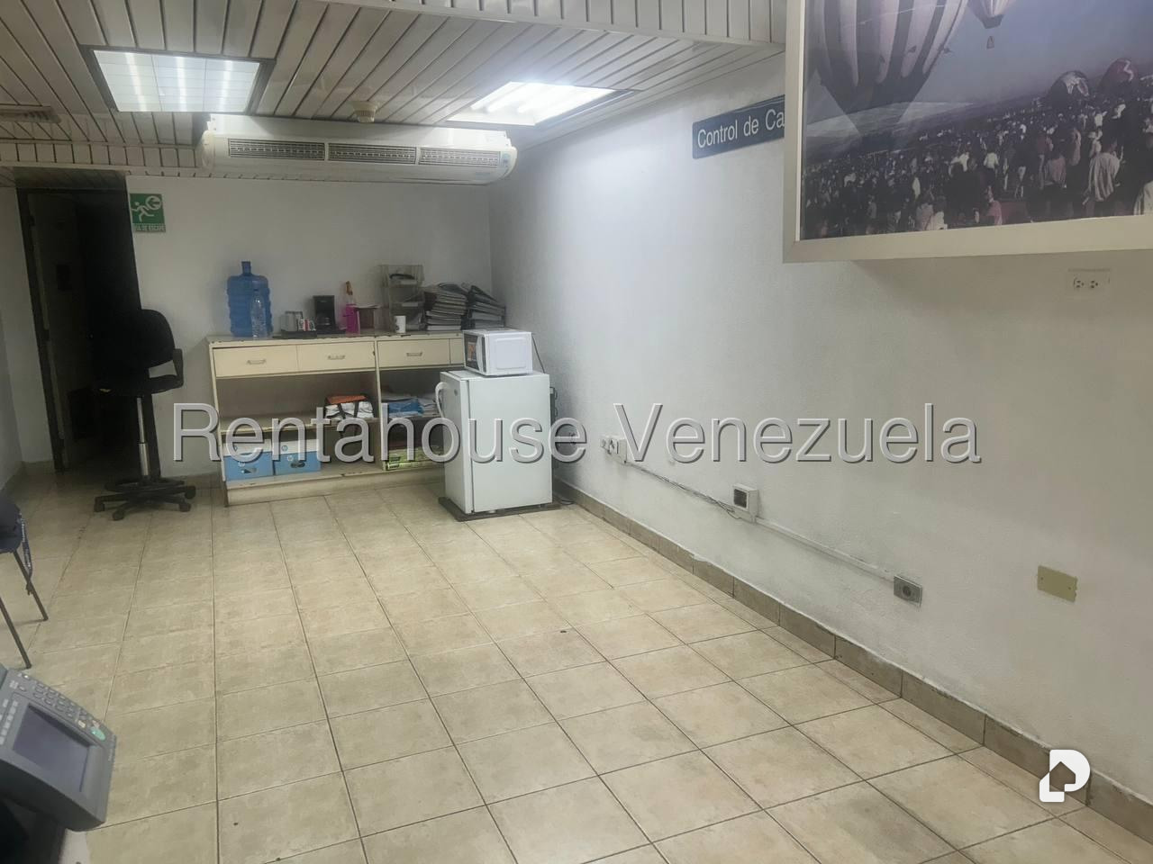 Local comercial en Los Palos Grandes, Caracas – 20