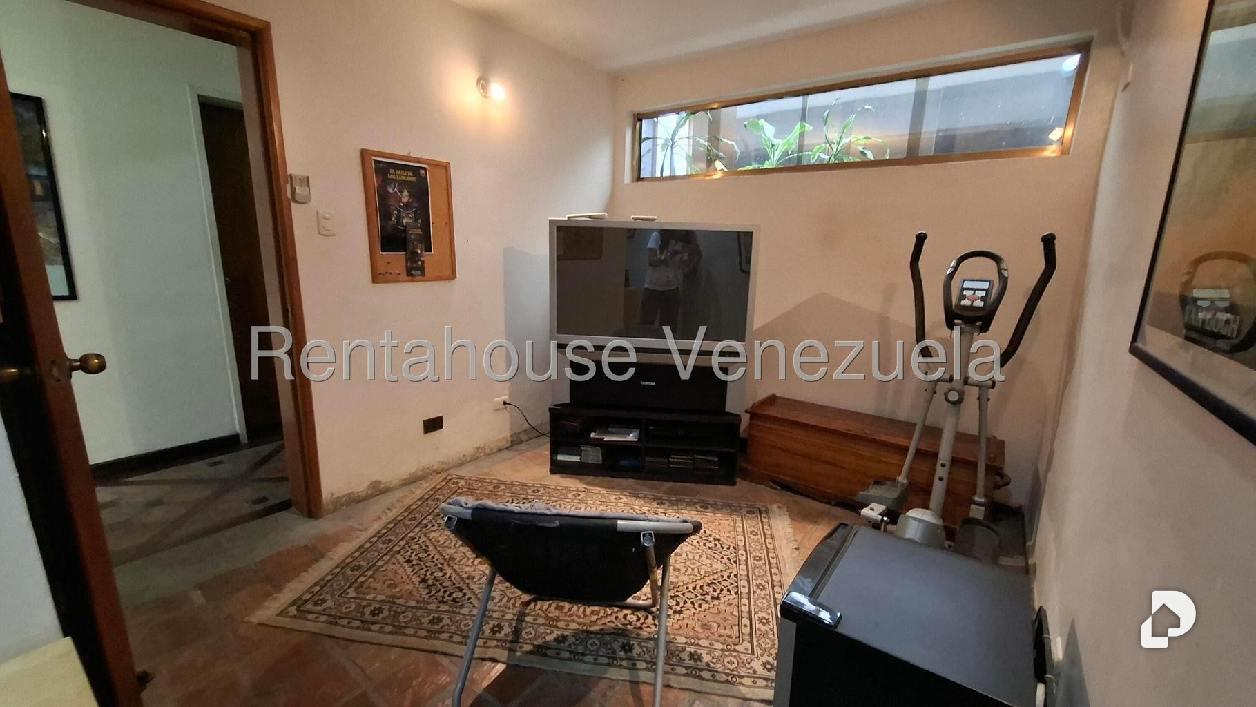 Casa en La Trinidad, Caracas – 29