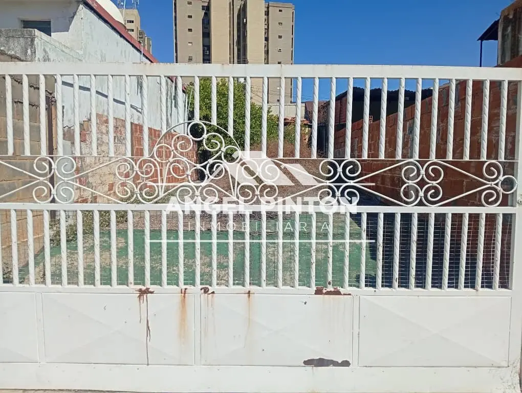Land in Maracaibo - 1