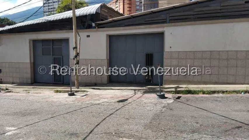 Warehouse in Boleíta Sur, Caracas - 1