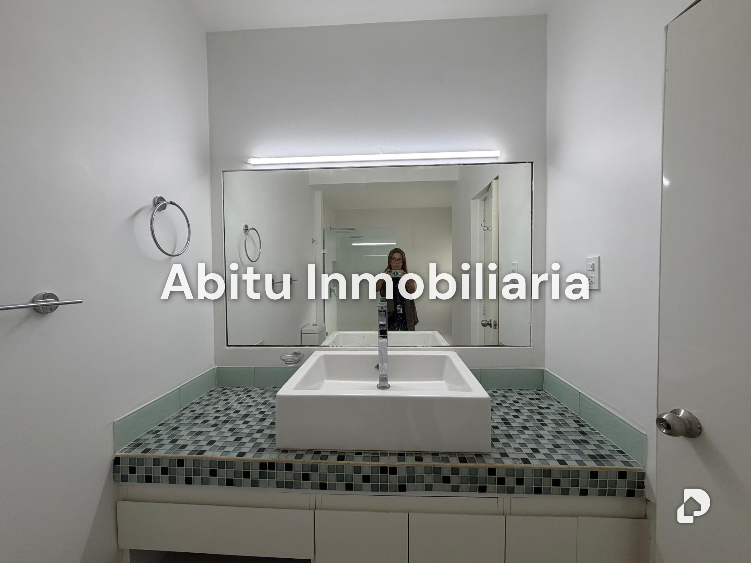 Apartamento en Lomas de Chuao, Caracas – 11