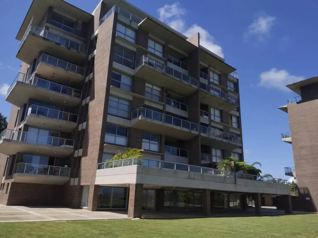 Apartment in Alto Hatillo, Caracas - 1