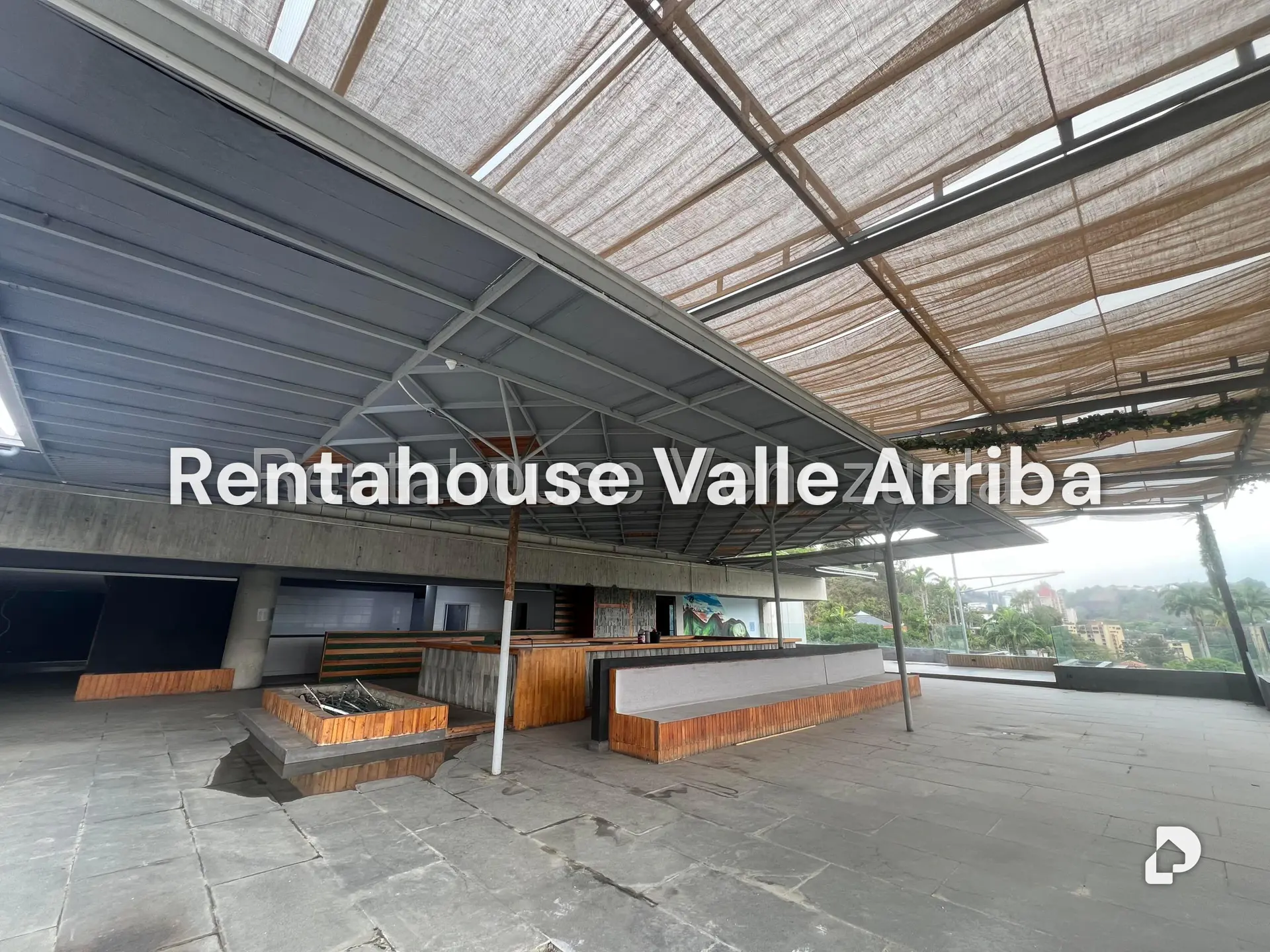 Local comercial en Cerro Verde, Caracas – 18