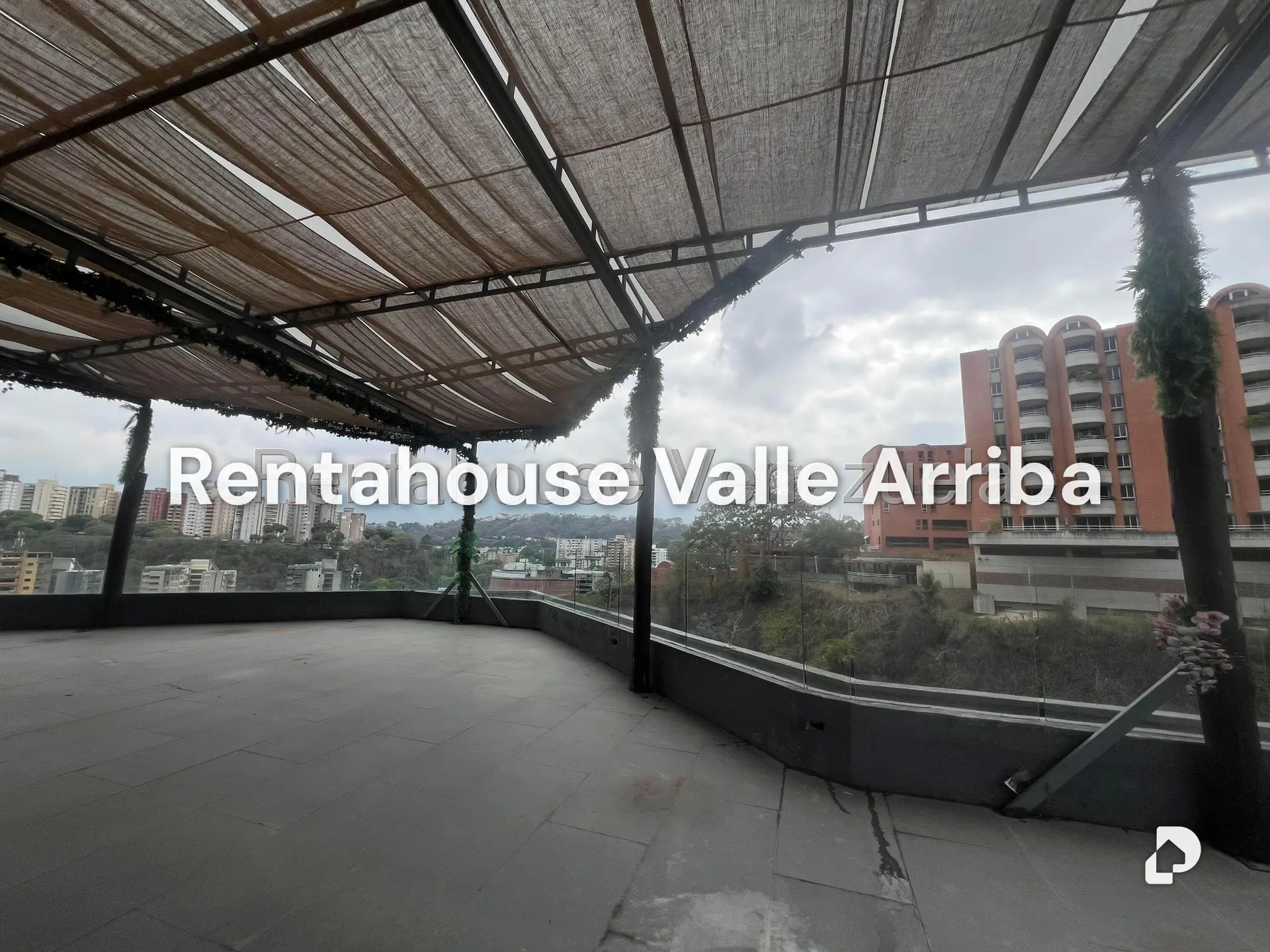 Local comercial en Cerro Verde, Caracas – 17