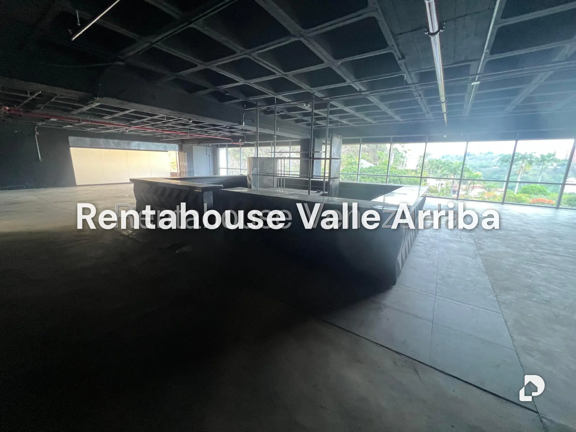 Local comercial en Cerro Verde, Caracas – 13