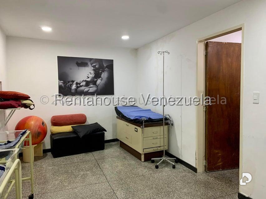 Local comercial en Chuao, Caracas – 6