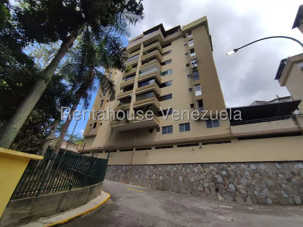 Apartment in Las Esmeraldas, Caracas - 1